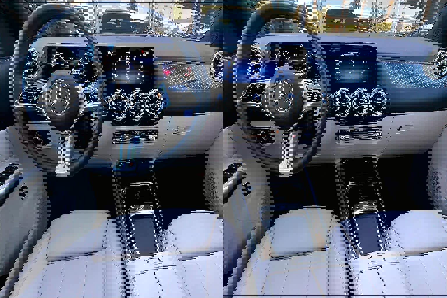 Used 2025 Mercedes-Benz GLA 250 image 15