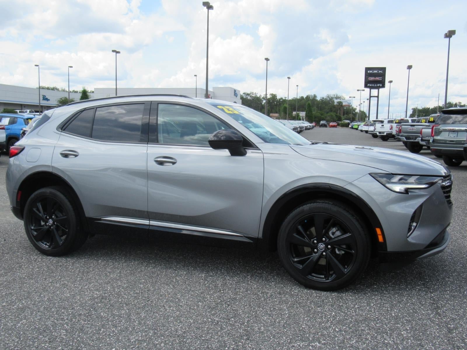 Used 2023 Buick Envision Essence w/ Sport Touring Package FWD image 2