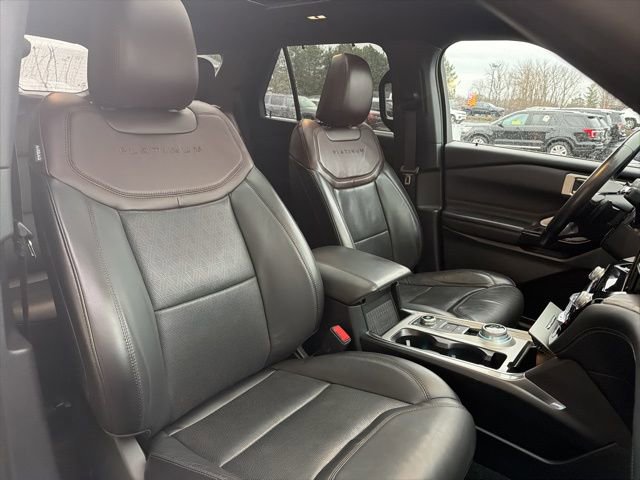 Used 2021 Ford Explorer Platinum w/ Equipment Group 601A image 3