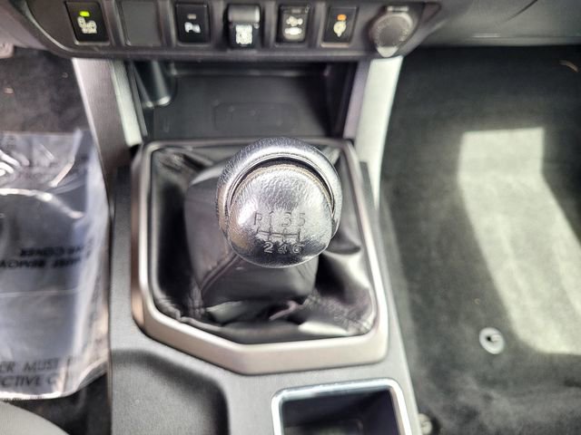 Used 2019 Toyota Tacoma TRD Off-Road w/ Technology Package AWD/4WD image 15