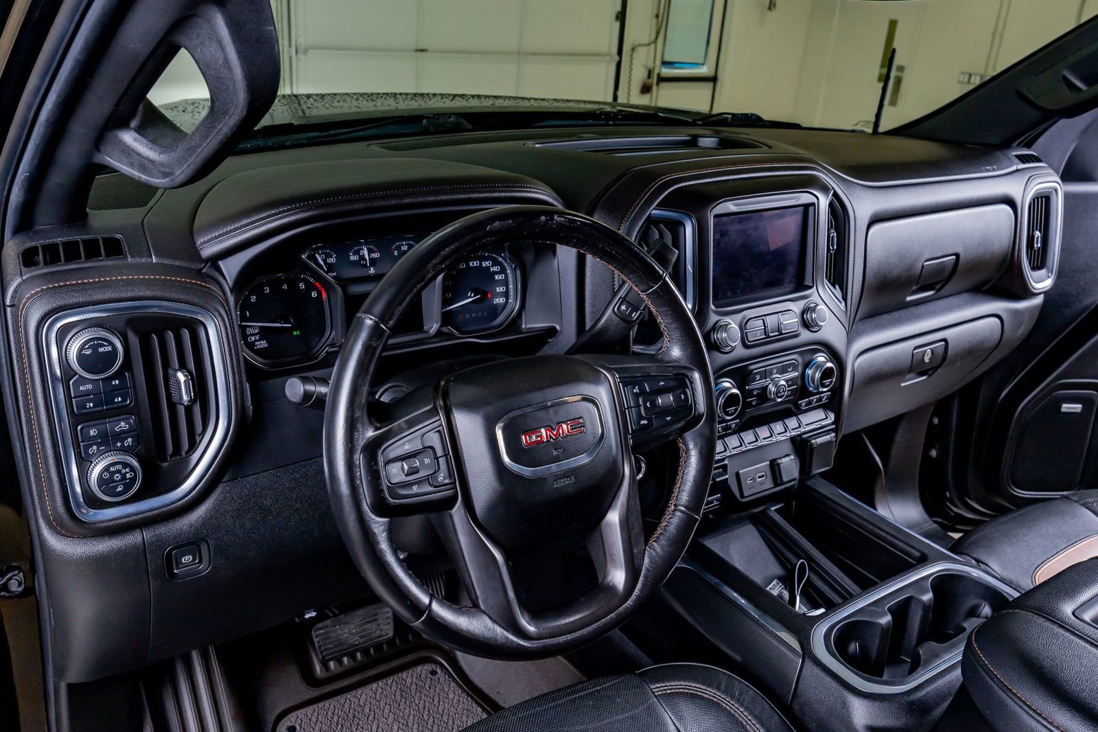 Used 2021 GMC Sierra 1500 AT4 w/ AT4 Preferred Package AWD/4WD image 16