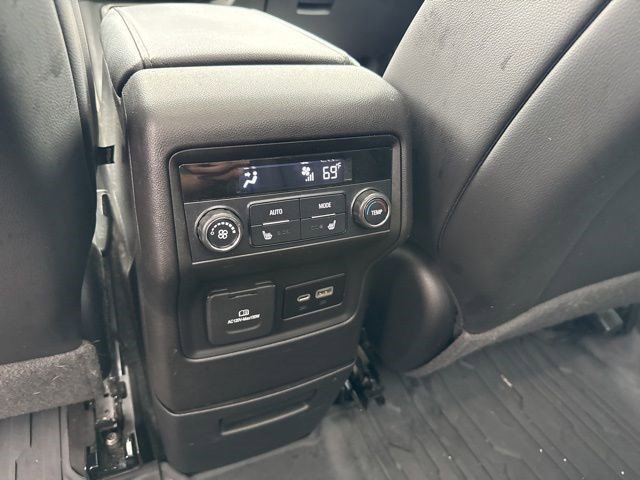 Certified 2021 GMC Acadia SLT w/ Technology Package image 21