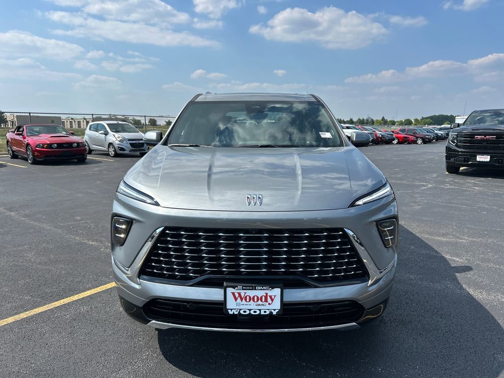 New 2026 Buick Enclave Avenir image 4