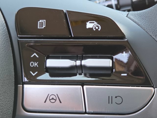 New 2026 Hyundai Elantra SE FWD image 25