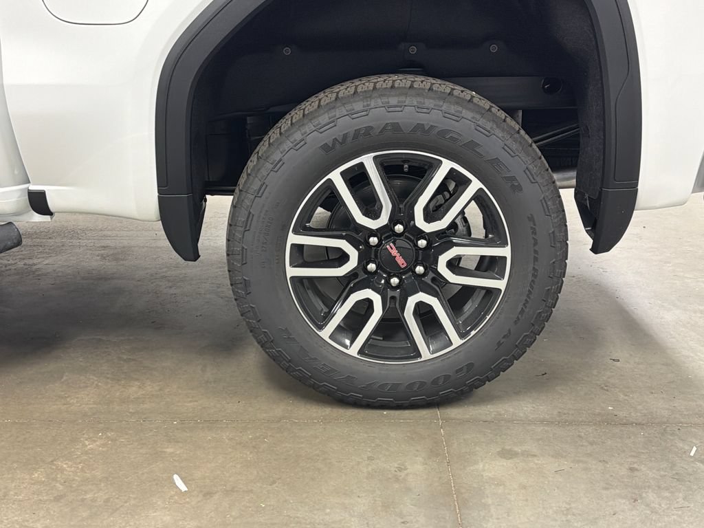 New 2026 GMC Sierra 1500 AT4 w/ AT4 Premium Package AWD/4WD image 14