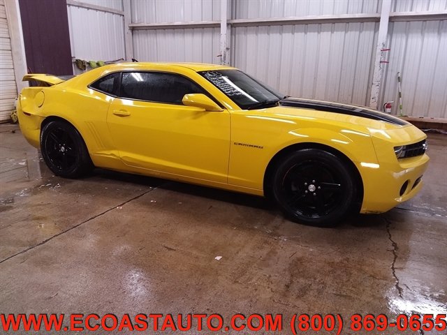 Used 2013 Chevrolet Camaro LT RWD image 4