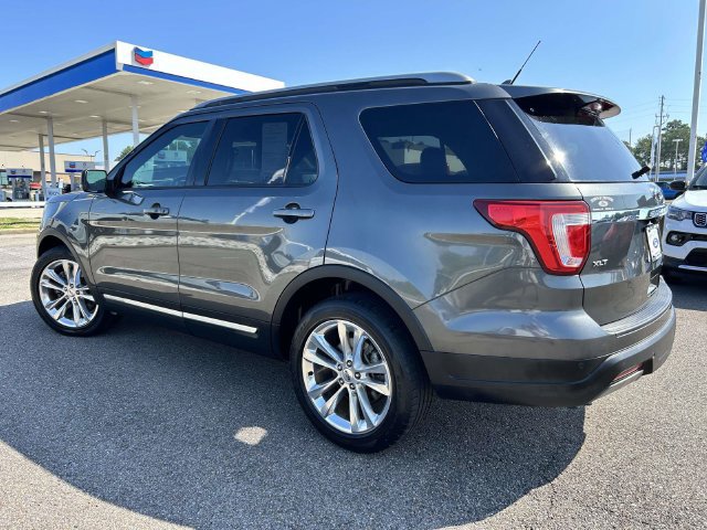 Certified 2019 Ford Explorer XLT w/ Equipment Group 202A FWD image 33