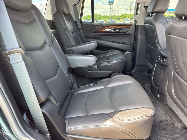 Used 2020 Cadillac Escalade Luxury RWD image 21
