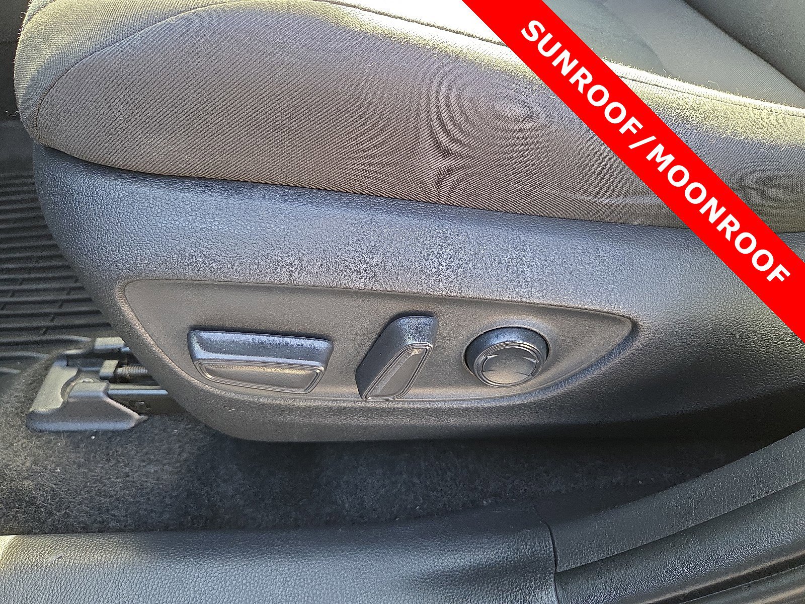 Used 2024 Toyota RAV4 XLE image 14