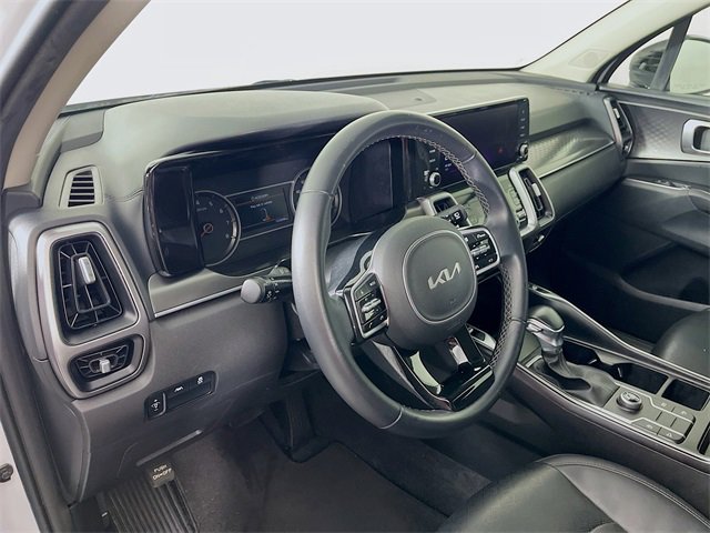 Used 2023 Kia Sorento S w/ Panoramic Sunroof Package image 10