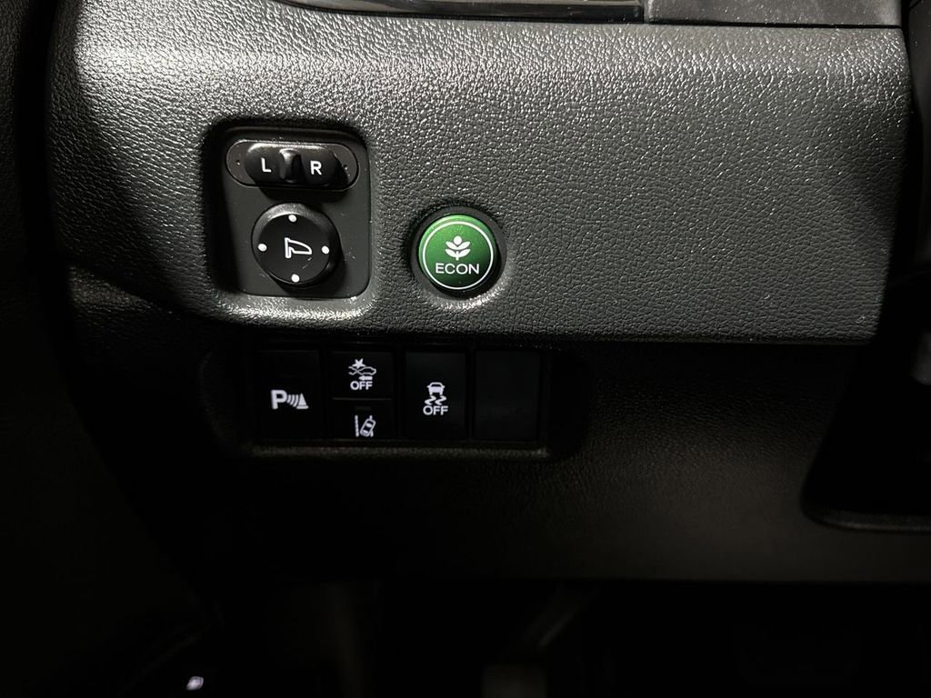 Used 2022 Honda Pilot Touring image 19