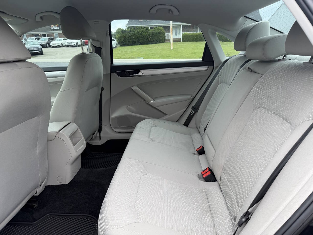 Used 2017 Volkswagen Passat 1.8T S FWD image 17