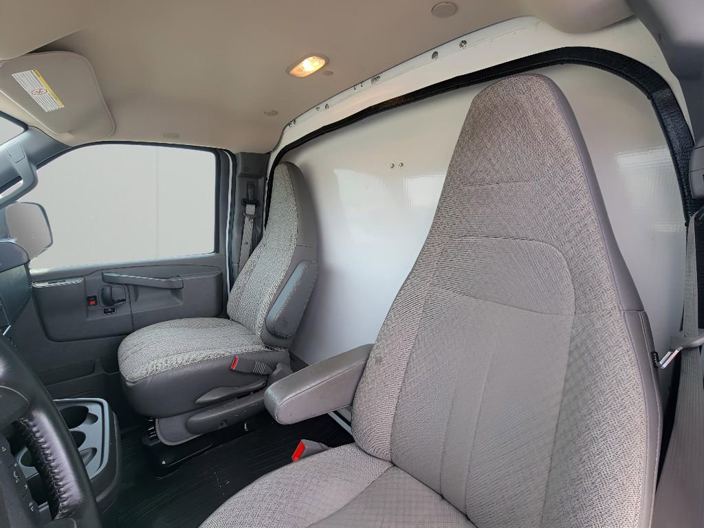 Used 2023 Chevrolet Express 3500 w/ Power Convenience Package RWD image 15