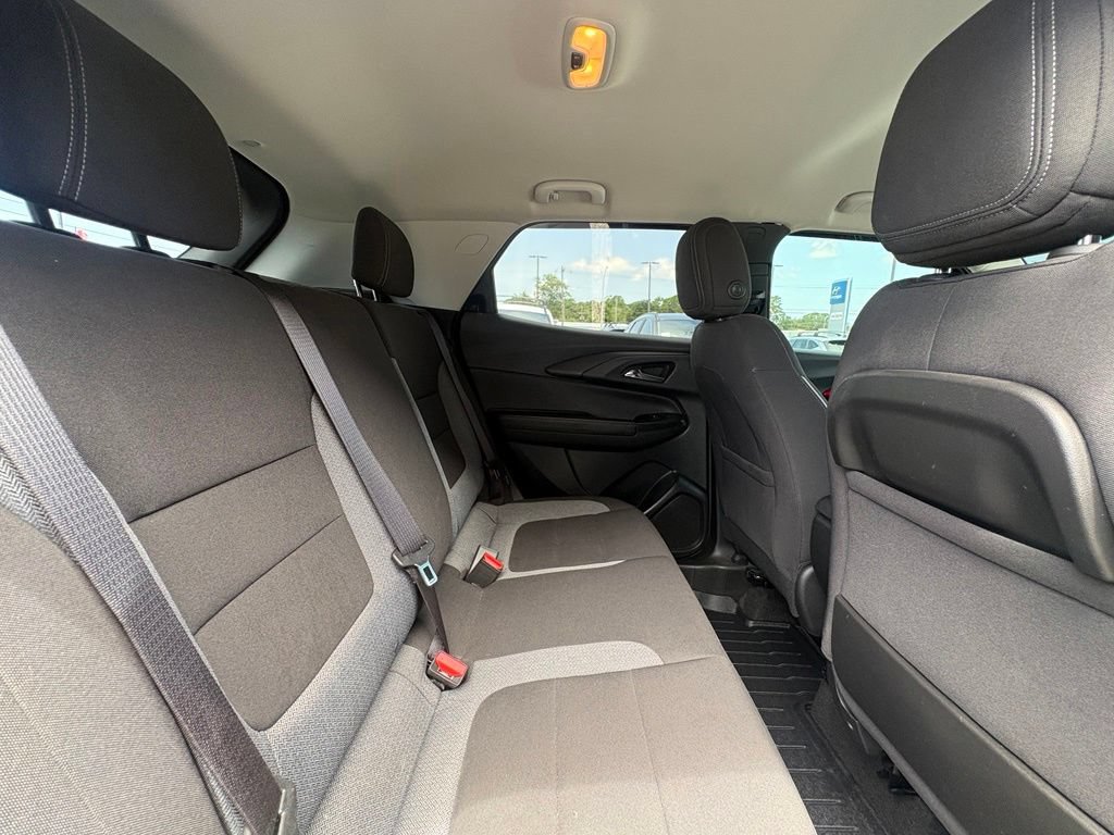 Used 2023 Chevrolet TrailBlazer LT FWD image 20