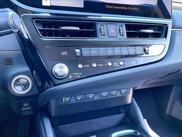 Used 2025 Lexus ES 300h Ultra Luxury w/ Accessory Package (Z2) FWD image 27
