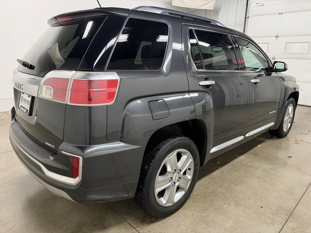 Used 2017 GMC Terrain Denali w/ Cargo Package image 7