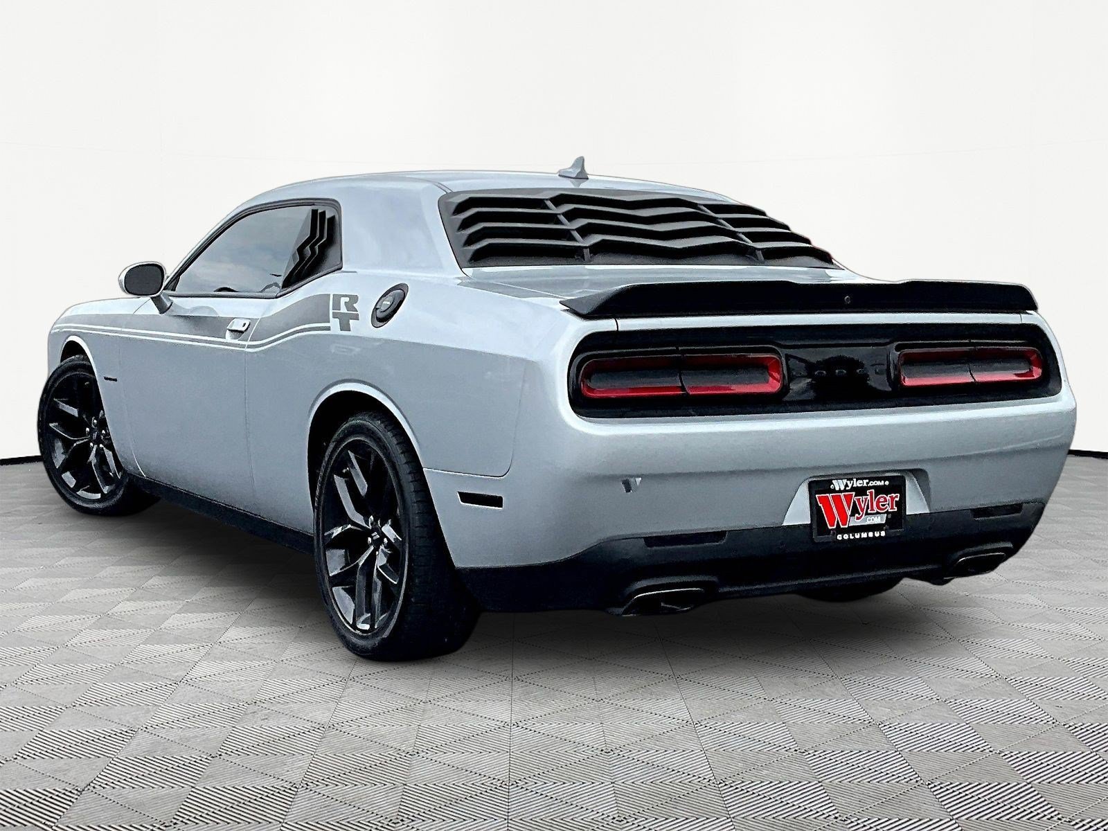 Used 2022 Dodge Challenger R/T w/ Blacktop Package RWD image 4