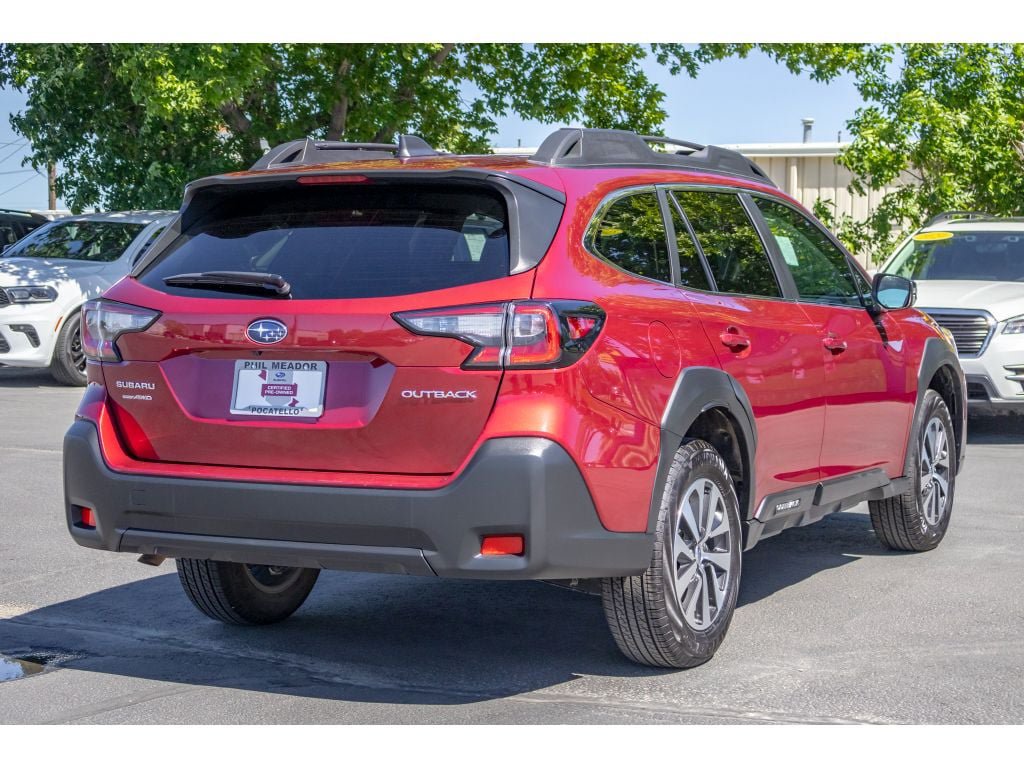 Used 2025 Subaru Outback Premium AWD/4WD image 3