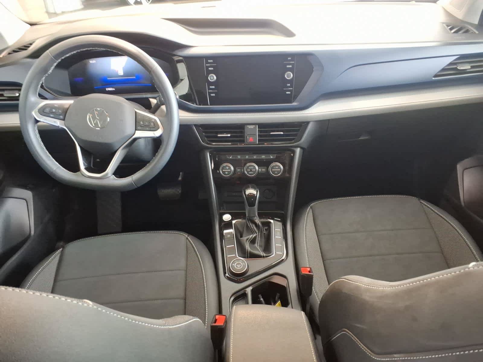 Used 2024 Volkswagen Taos SE AWD/4WD image 13