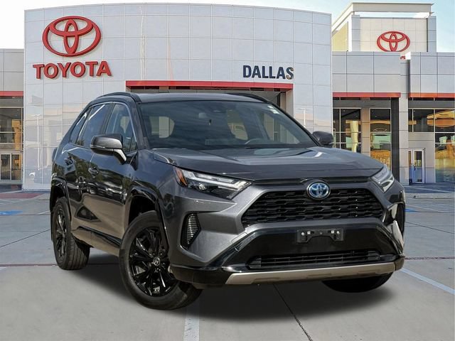 Used 2022 Toyota RAV4 SE AWD/4WD image 1