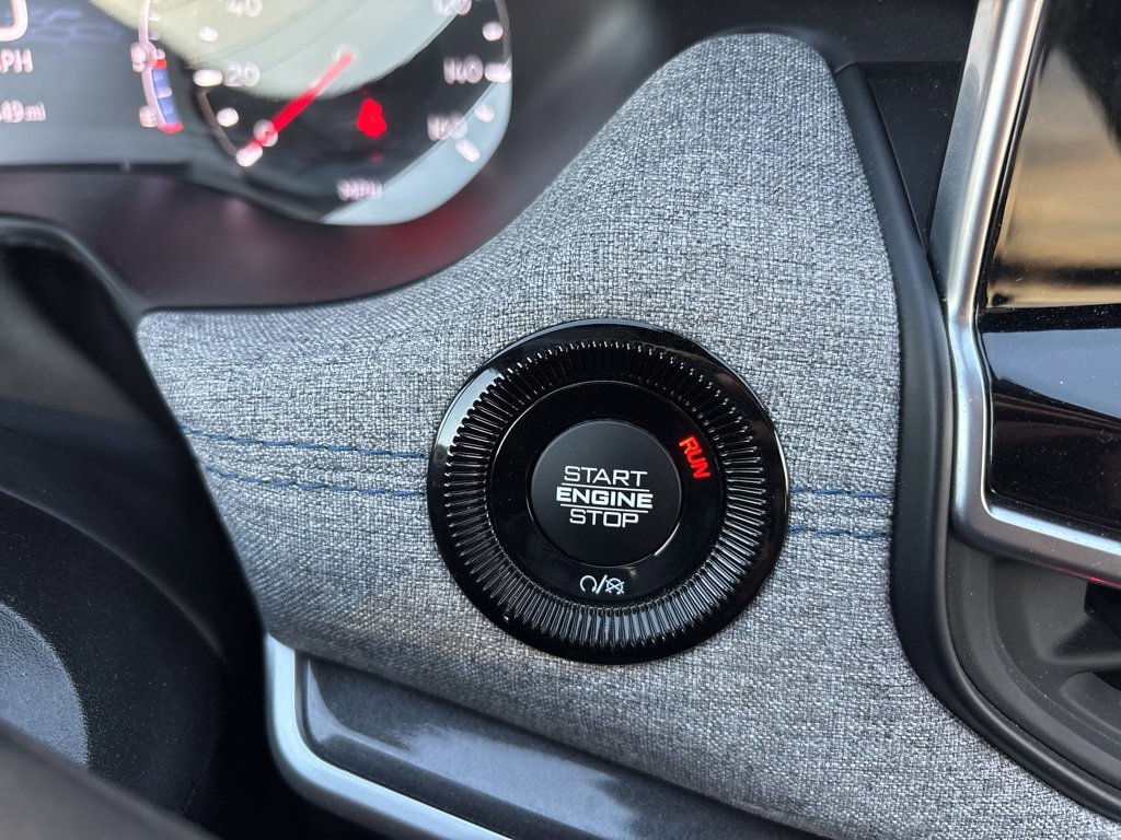 Used 2025 Jeep Compass Latitude image 11