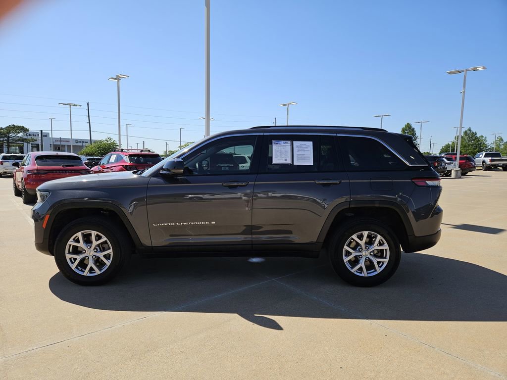 Used 2022 Jeep Grand Cherokee Limited AWD/4WD image 5
