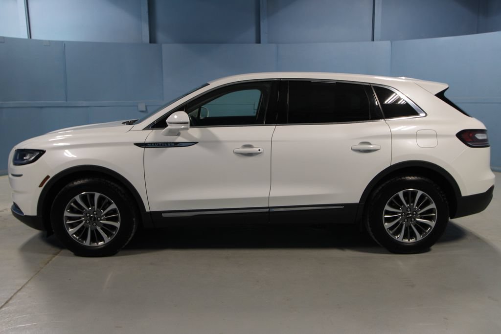 Used 2023 Lincoln Nautilus FWD image 28