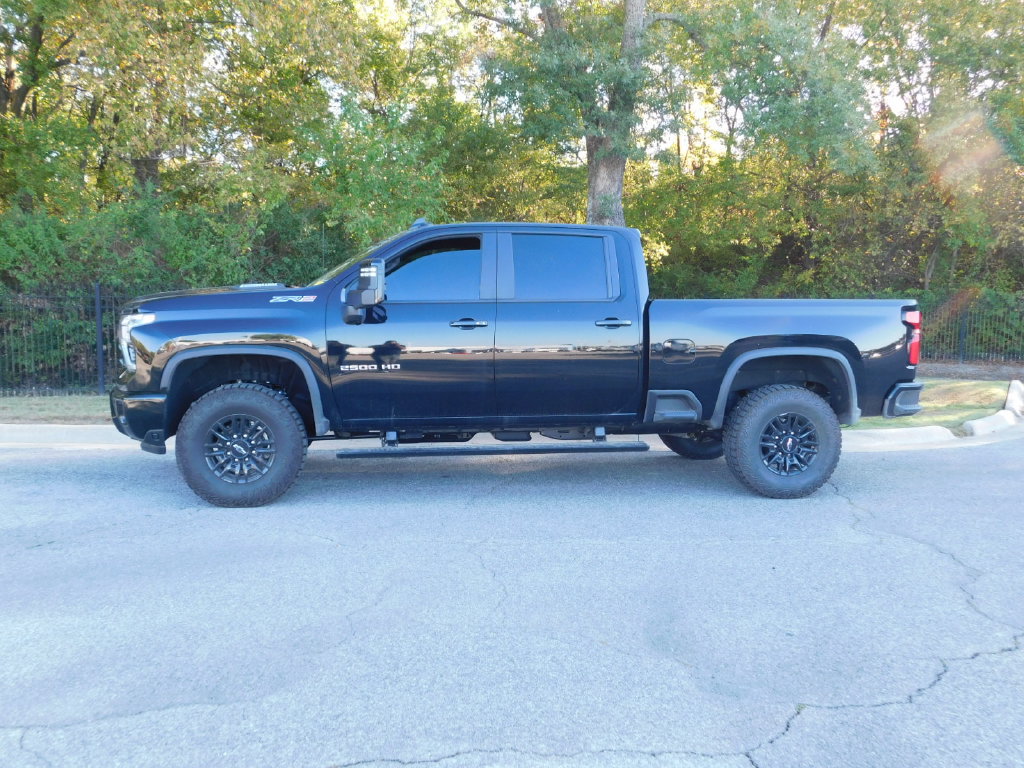 Certified 2026 Chevrolet Silverado 2500 ZR2 AWD/4WD image 2