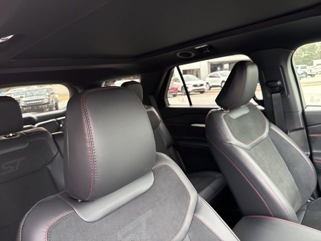 New 2026 Ford Explorer ST w/ Sun And Sound Package image 17