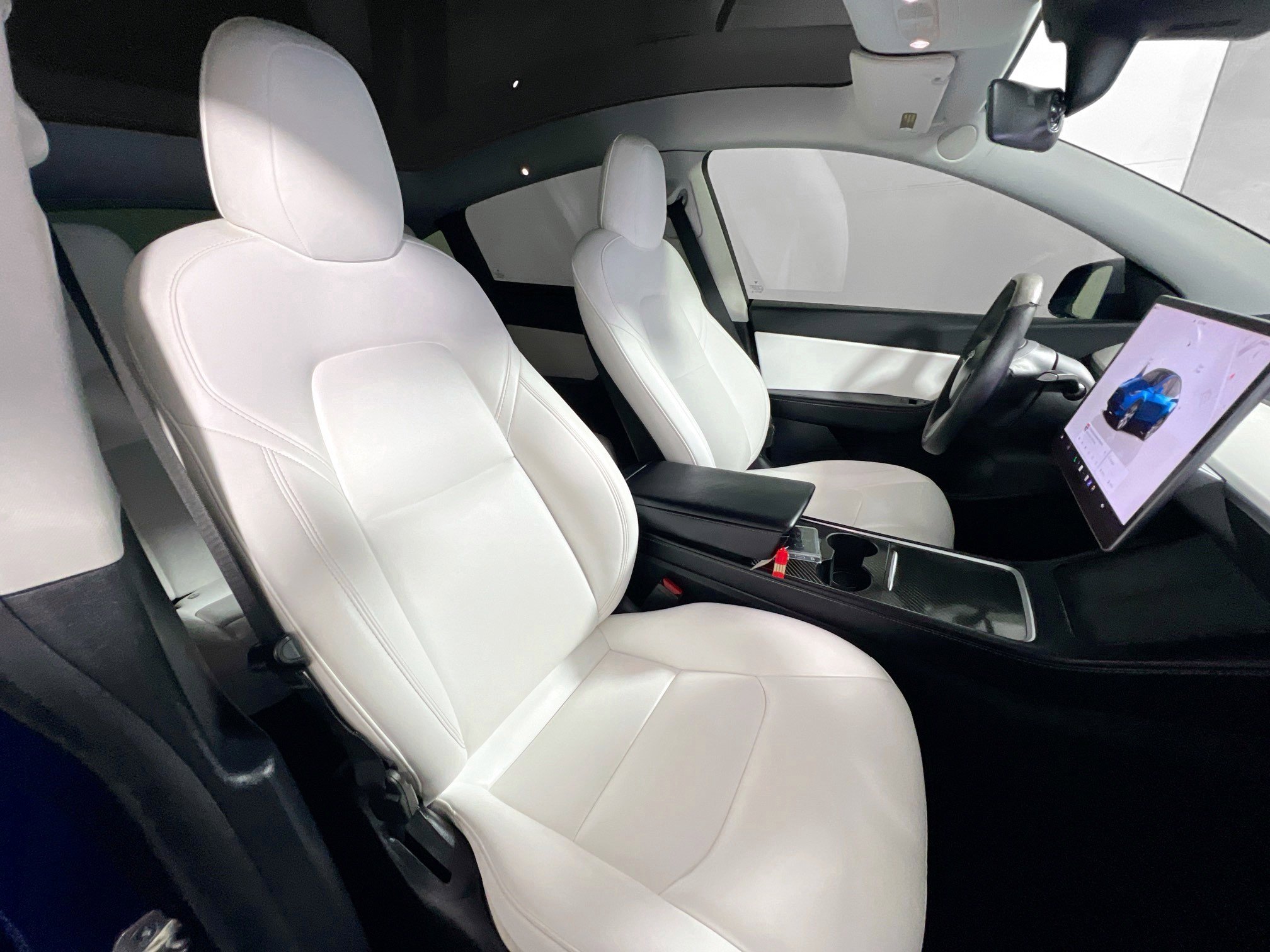 Used 2022 Tesla Model Y Long Range image 30