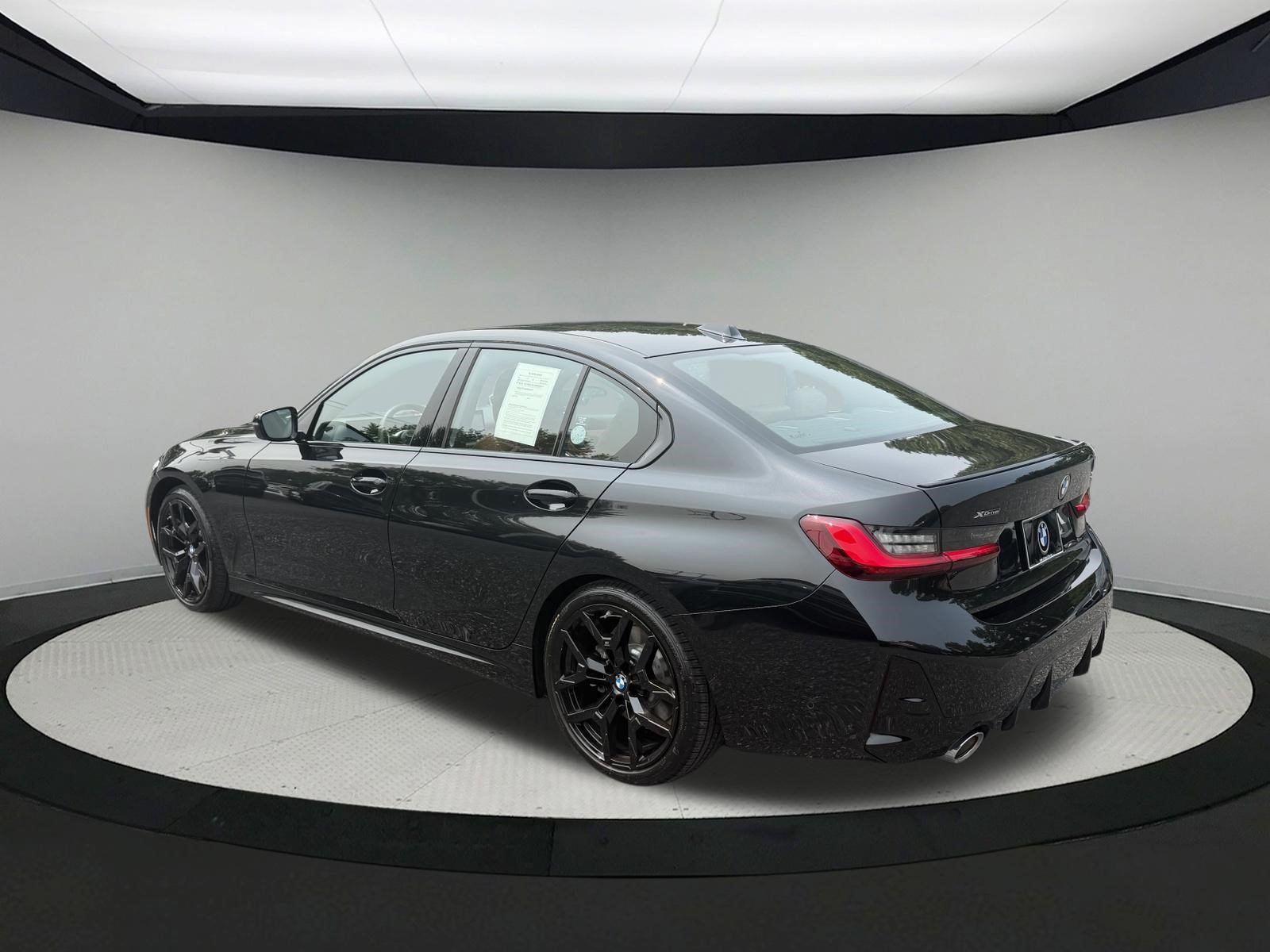 Certified 2026 BMW 330i xDrive Sedan w/ M Sport Package AWD/4WD image 6