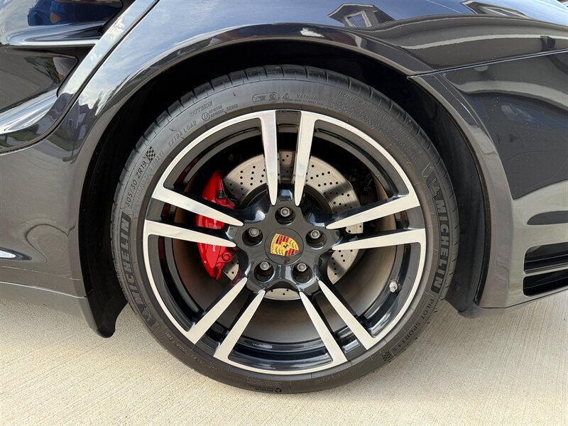 Used 2011 Porsche 911 Turbo AWD/4WD image 19
