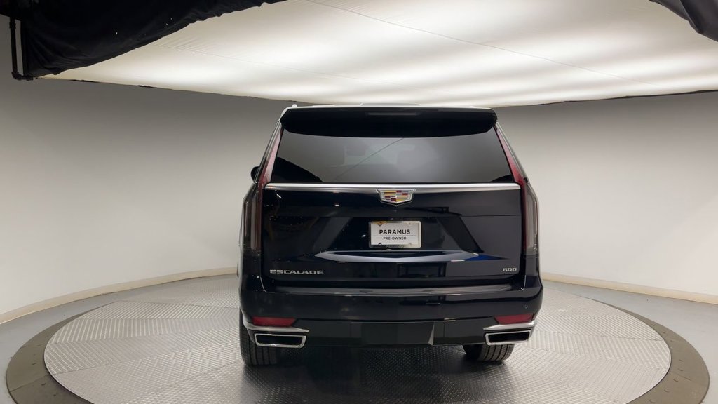 Used 2023 Cadillac Escalade Premium Luxury AWD/4WD image 3
