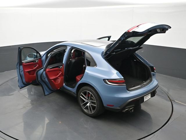 Certified 2022 Porsche Macan S AWD/4WD image 29