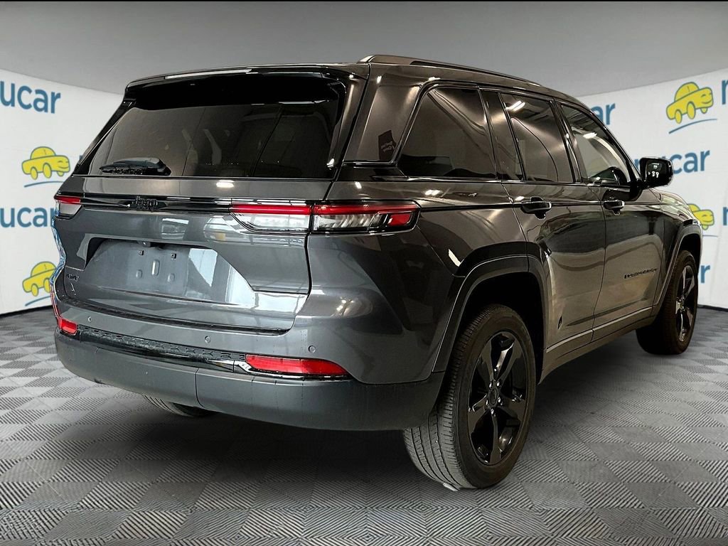 Used 2023 Jeep Grand Cherokee Altitude image 7