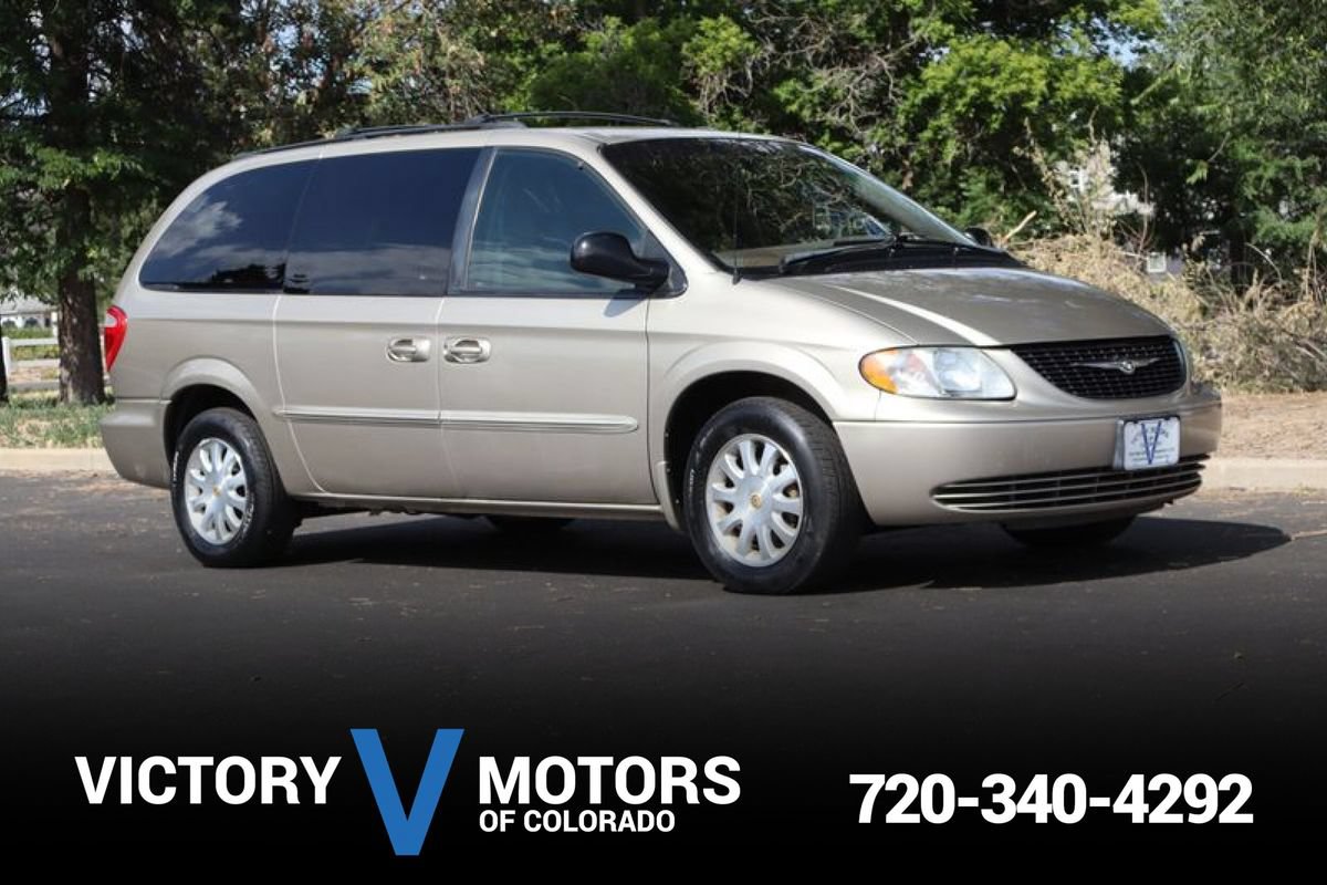 Used 2002 Chrysler Town & Country EX FWD image 1