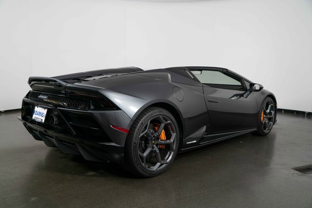 Used 2024 Lamborghini Huracan EVO image 8