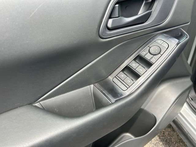 Used 2025 Nissan Rogue S AWD/4WD image 26