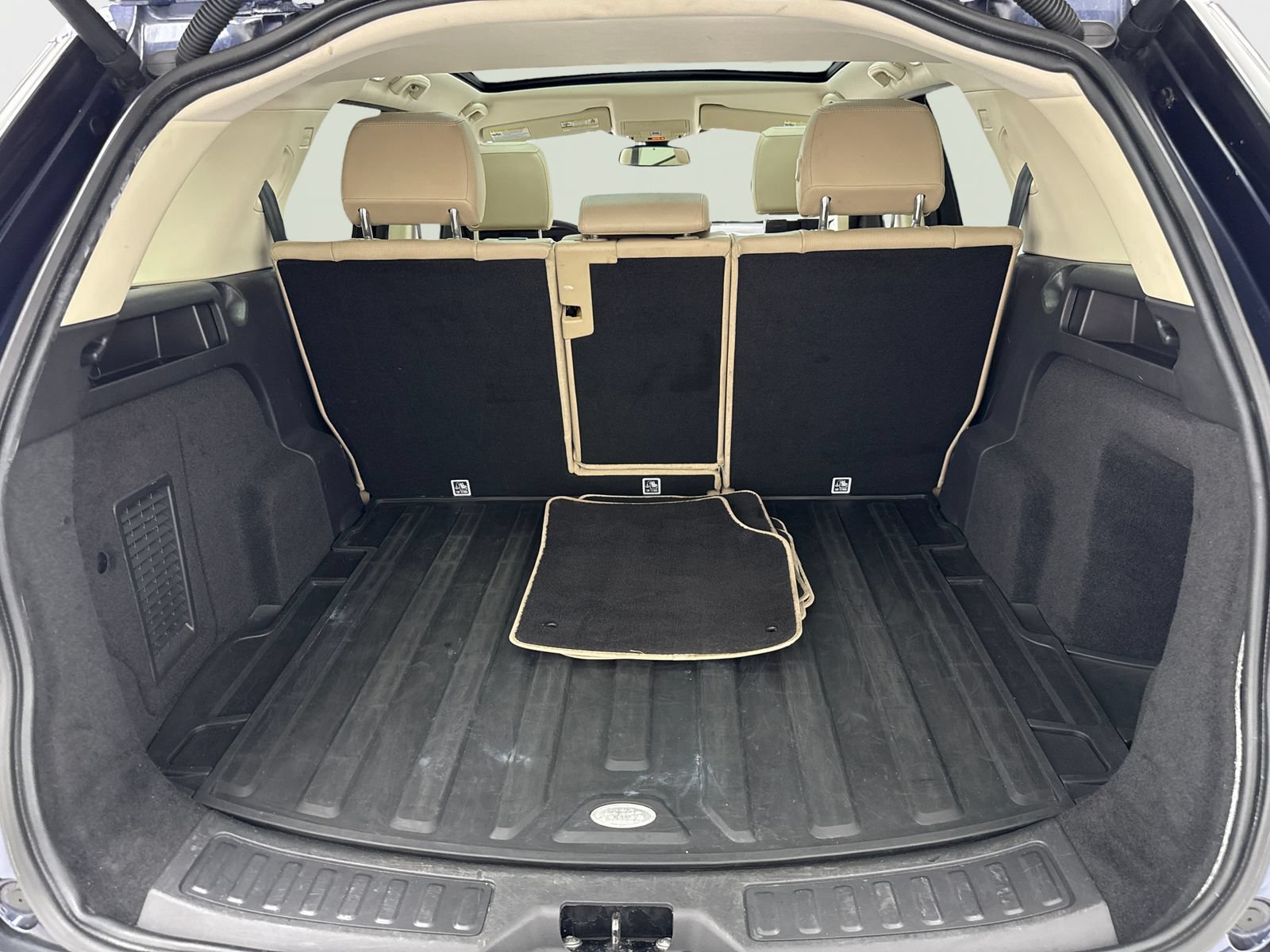 Used 2019 Land Rover Discovery Sport AWD/4WD image 48