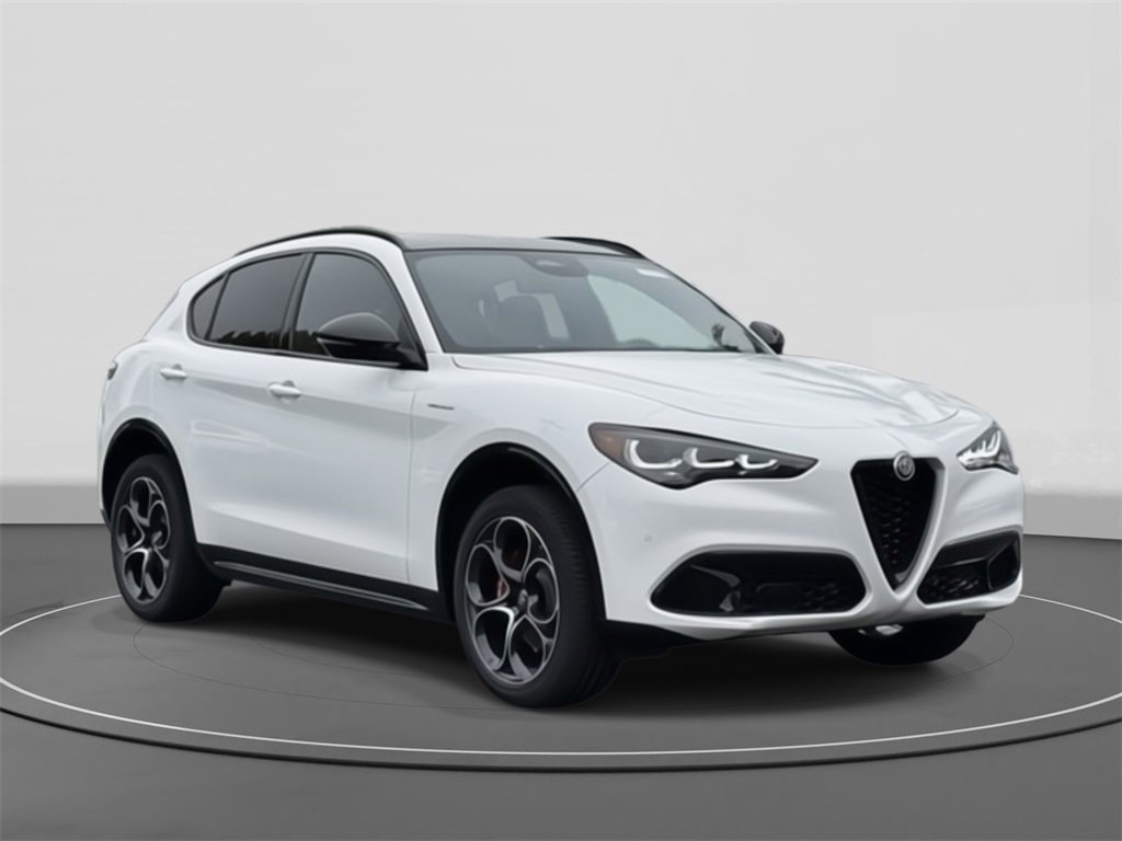 New 2025 Alfa Romeo Stelvio Sprint w/ Veloce Package