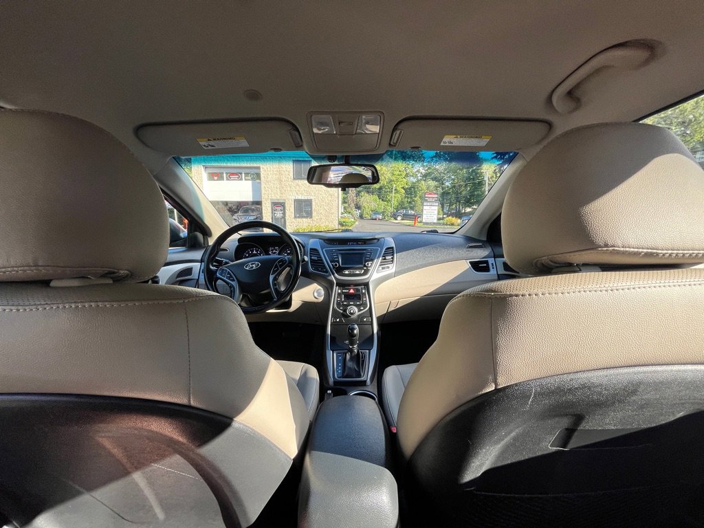 Used 2016 Hyundai Elantra Limited image 13