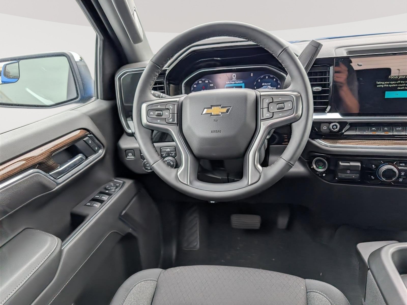 New 2025 Chevrolet Silverado 1500 LT AWD/4WD image 13