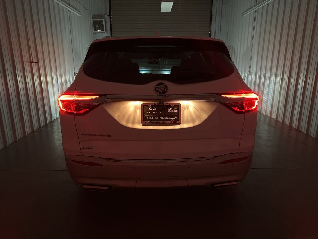 Used 2020 Buick Enclave Essence image 9