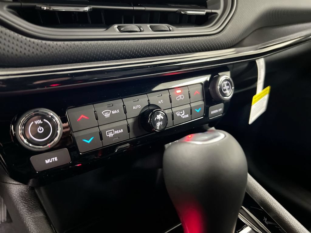 New 2026 Jeep Compass Limited AWD/4WD image 15
