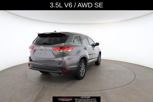 Used 2018 Toyota Highlander XLE image 17