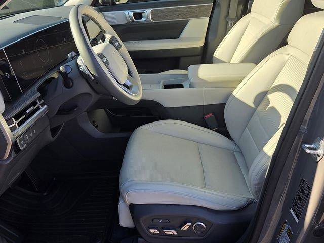 Used 2025 Hyundai Santa Fe Calligraphy image 16