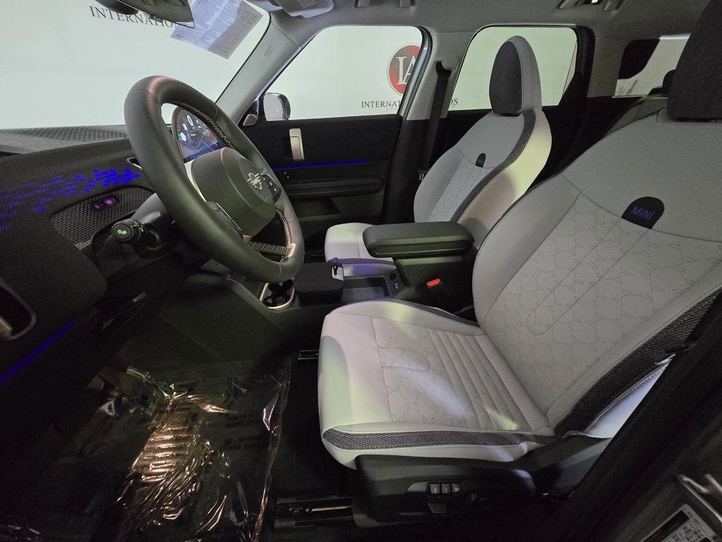 Used 2025 MINI Cooper Countryman S w/ Comfort Package Max image 12
