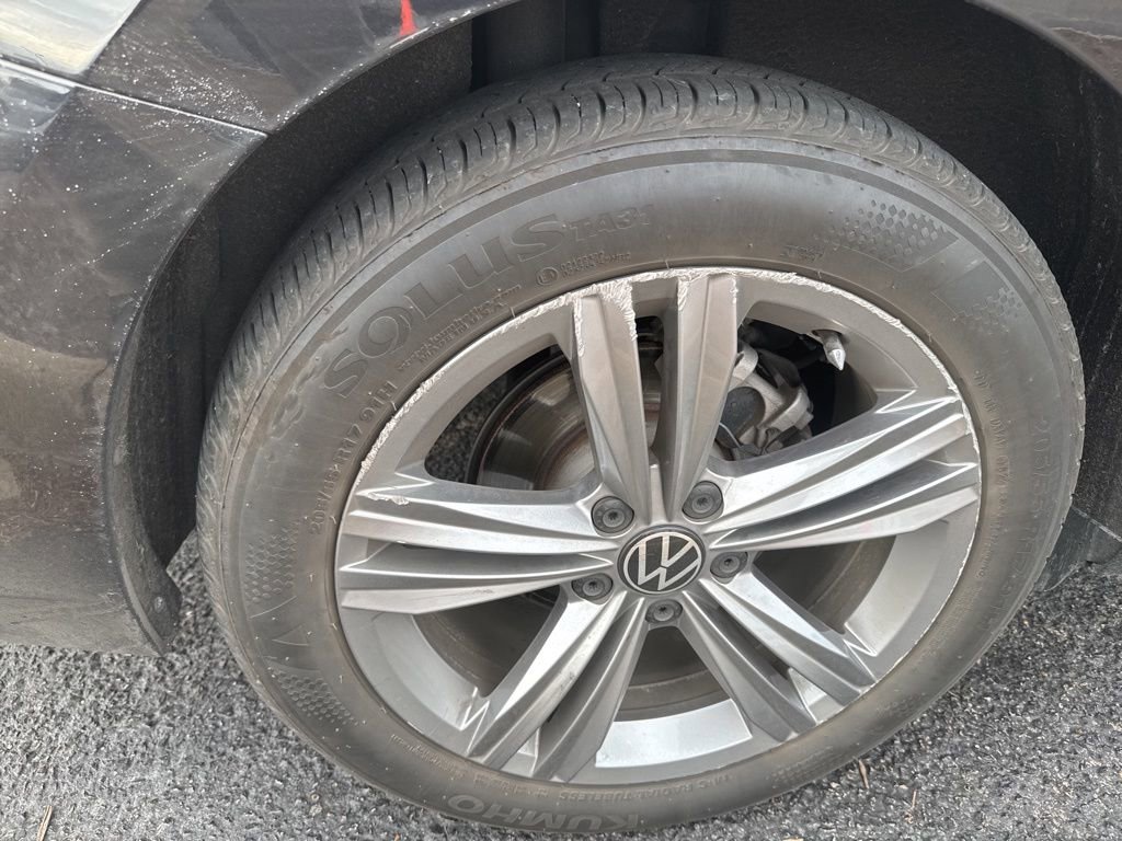 Used 2024 Volkswagen Jetta SE image 4