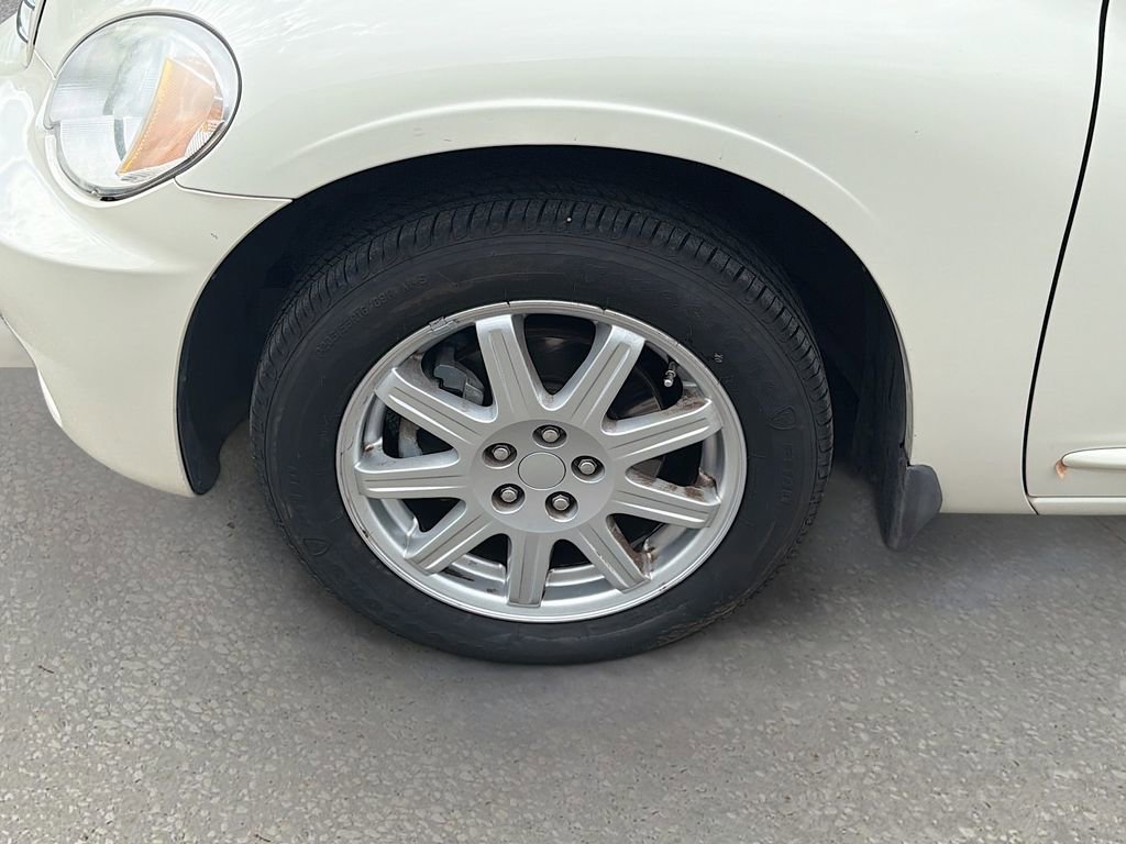 Used 2007 Chrysler PT Cruiser Convertible w/ Spring Special Group image 33