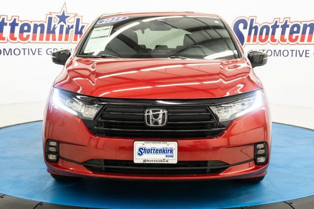 Certified 2024 Honda Odyssey Sport image 16